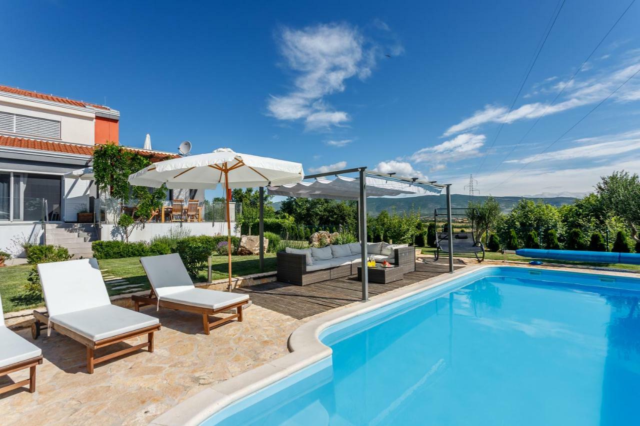 Luxury Villa Nadalina-Dicmo Dugopolje Εξωτερικό φωτογραφία
