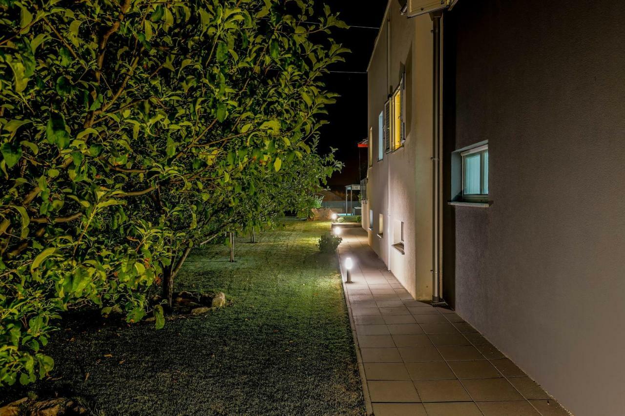 Luxury Villa Nadalina-Dicmo Dugopolje Εξωτερικό φωτογραφία
