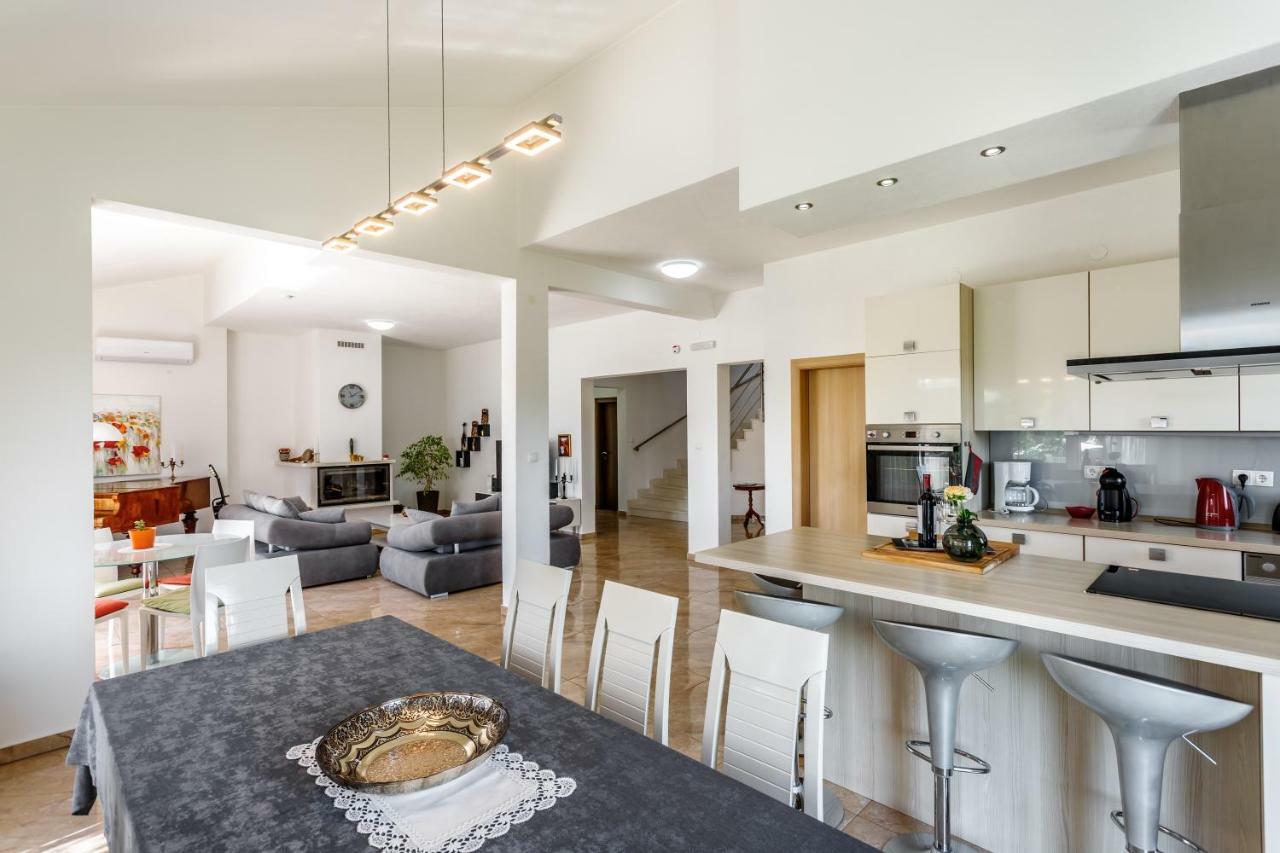 Luxury Villa Nadalina-Dicmo Dugopolje Εξωτερικό φωτογραφία