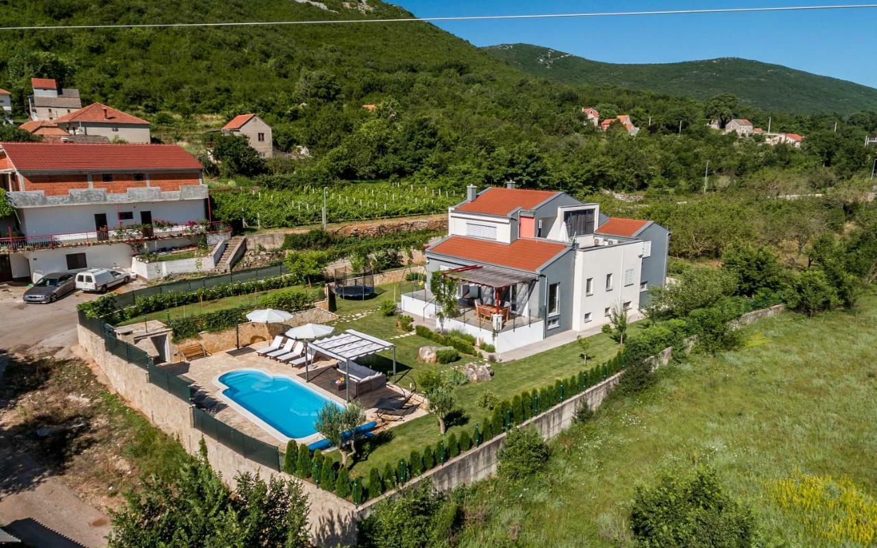 Luxury Villa Nadalina-Dicmo Dugopolje Εξωτερικό φωτογραφία