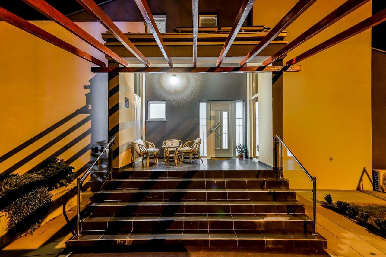 Luxury Villa Nadalina-Dicmo Dugopolje Εξωτερικό φωτογραφία