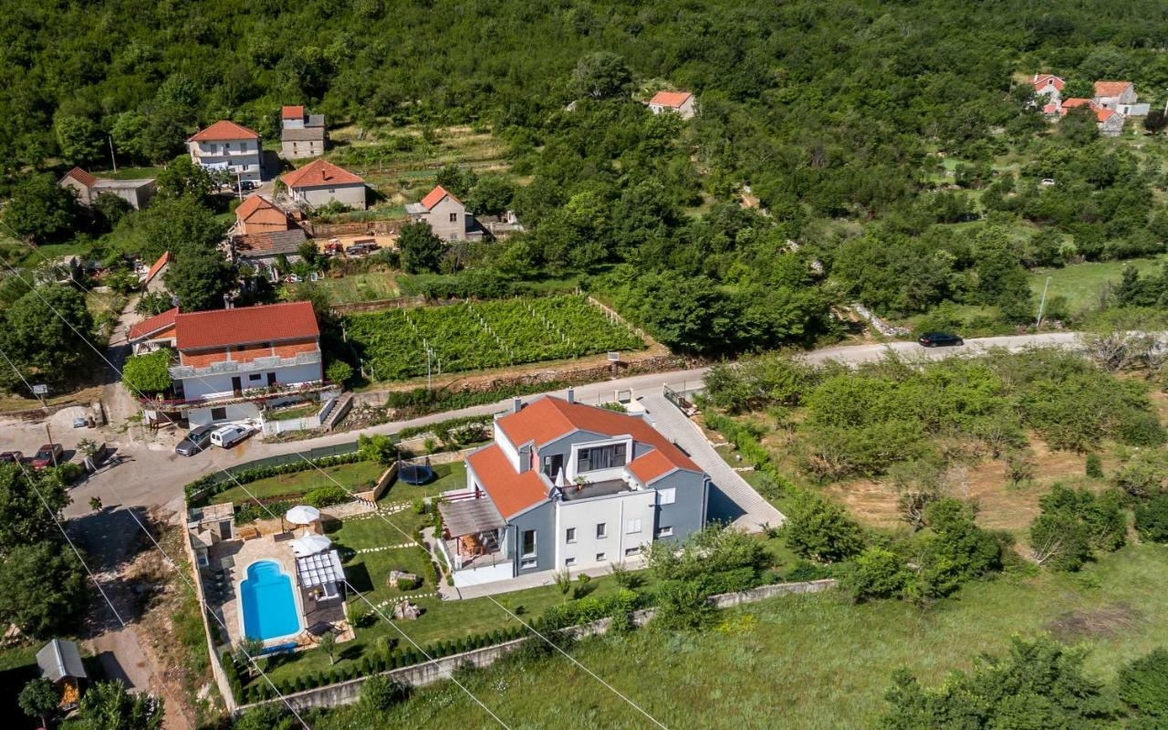 Luxury Villa Nadalina-Dicmo Dugopolje Εξωτερικό φωτογραφία