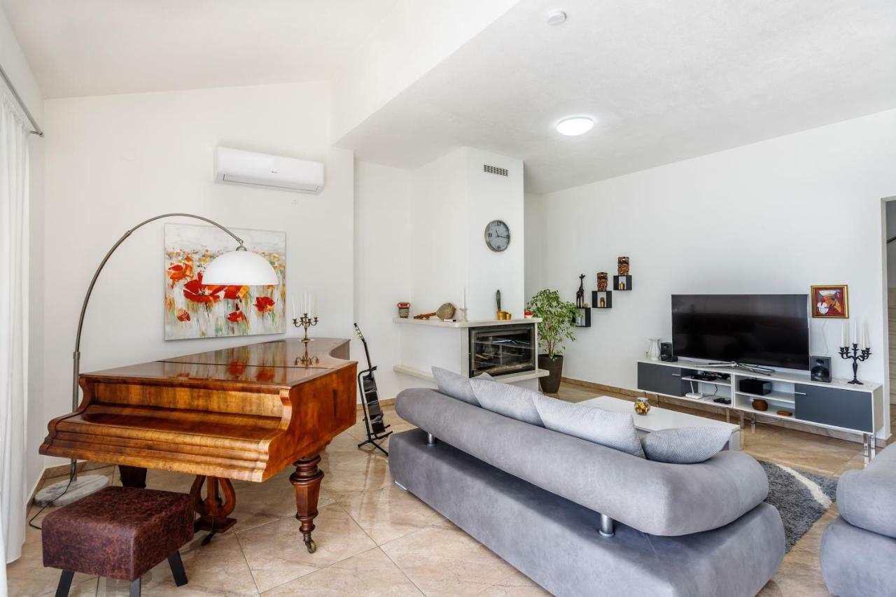 Luxury Villa Nadalina-Dicmo Dugopolje Εξωτερικό φωτογραφία