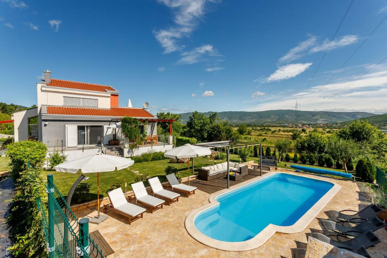 Luxury Villa Nadalina-Dicmo Dugopolje Εξωτερικό φωτογραφία