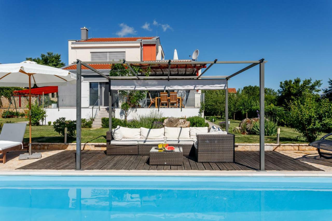 Luxury Villa Nadalina-Dicmo Dugopolje Εξωτερικό φωτογραφία