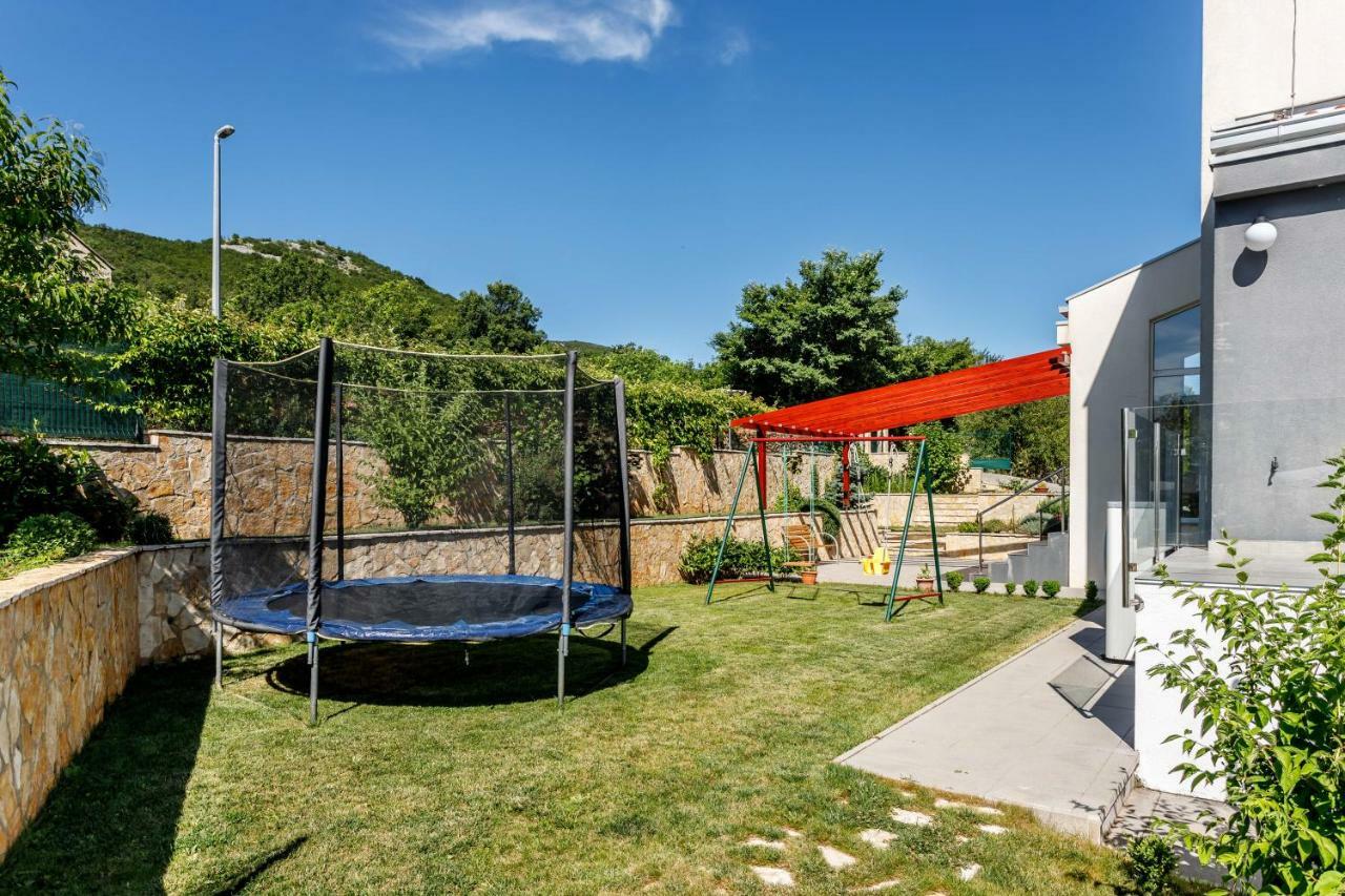 Luxury Villa Nadalina-Dicmo Dugopolje Εξωτερικό φωτογραφία