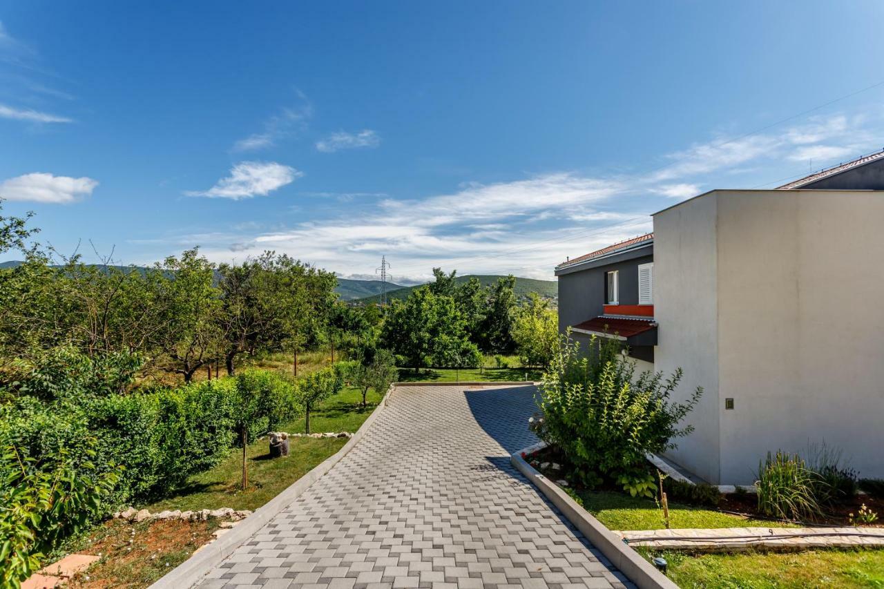 Luxury Villa Nadalina-Dicmo Dugopolje Εξωτερικό φωτογραφία