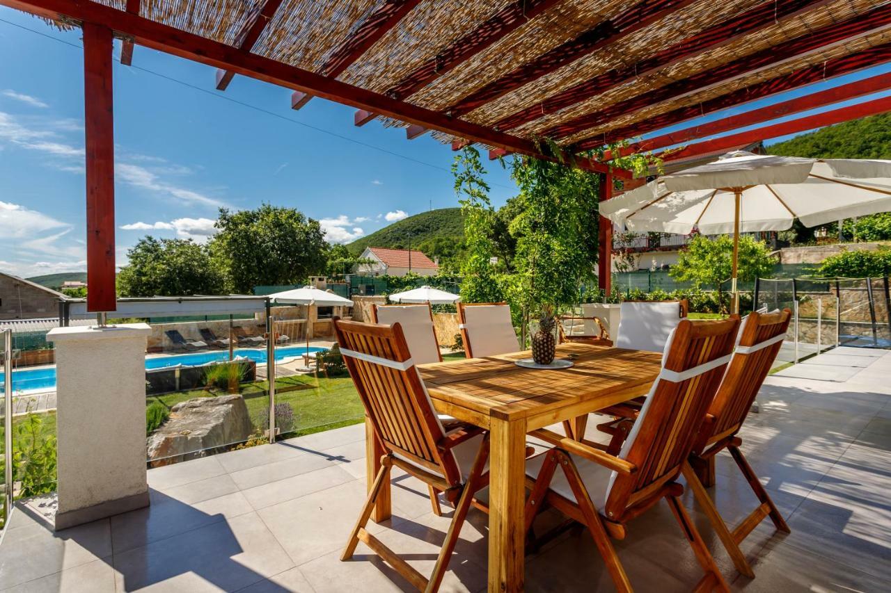 Luxury Villa Nadalina-Dicmo Dugopolje Εξωτερικό φωτογραφία